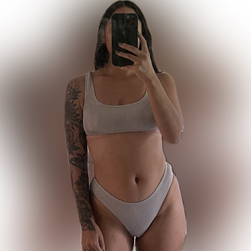 Light Grey Ribbed Bikini Set - Picture 2 of 6